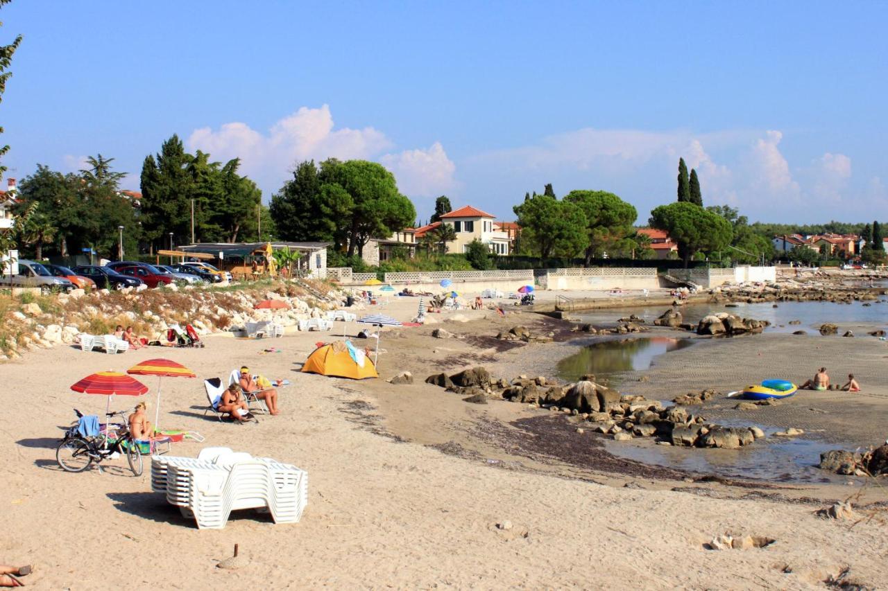 Apartments With A Parking Space Zambratija, Umag - 7059 Kültér fotó